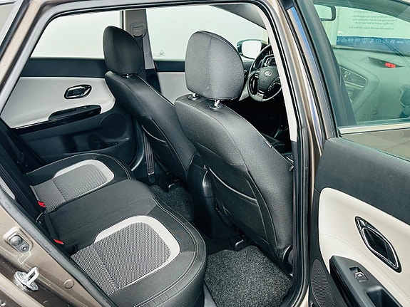 Kia Ceed 14 of 18