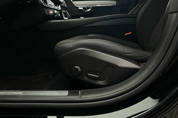 Volvo V90 16 of 25