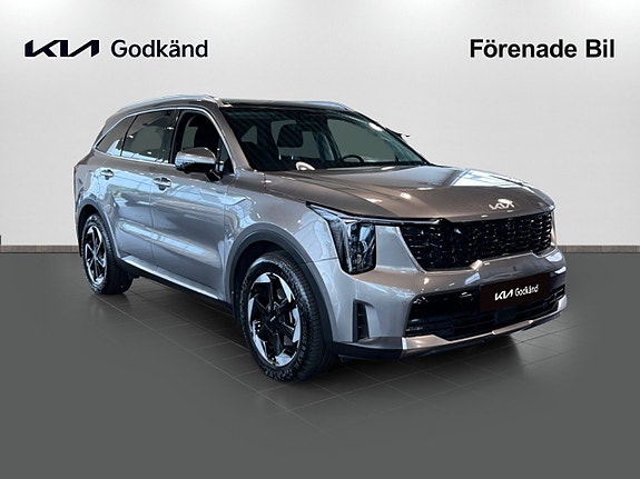 Kia Sorento 3 of 14