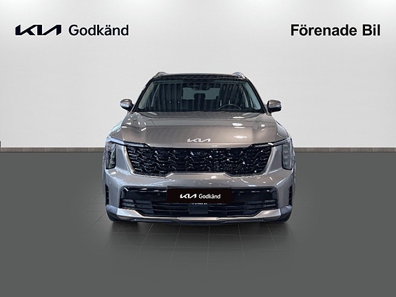Kia Sorento 2 of 14