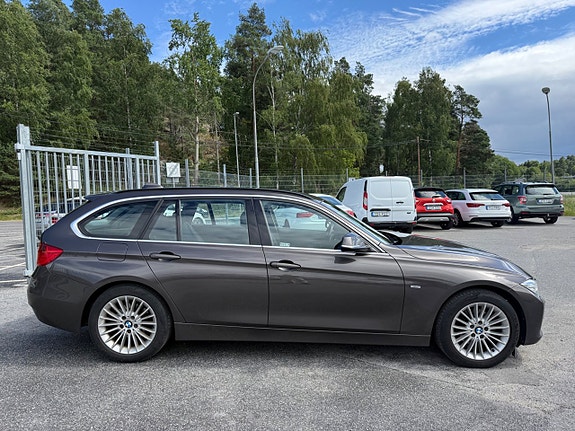 BMW 320d 3 of 5
