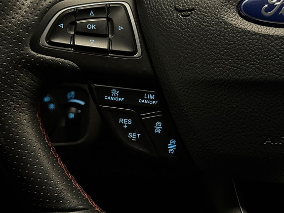 Ford Kuga 23 of 23