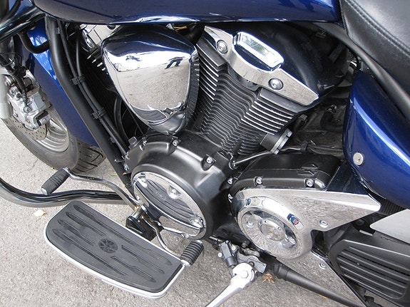 Yamaha XVS1300 Midnight Star 2 of 8