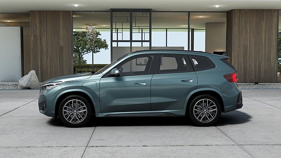 BMW X1 4 of 5