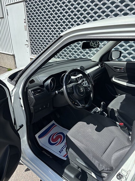 Suzuki Swift 4 of 5
