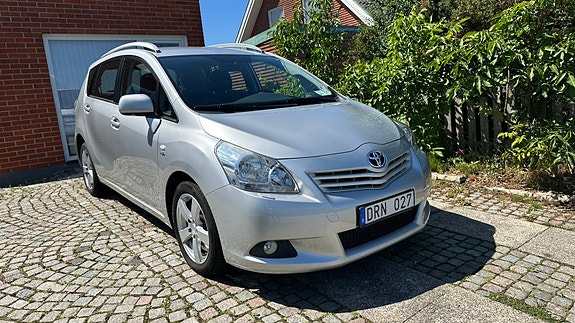 Toyota Verso 2 of 12