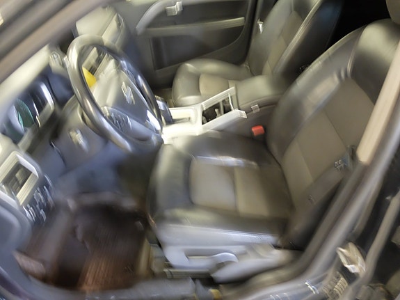 Volvo V70 6 of 12