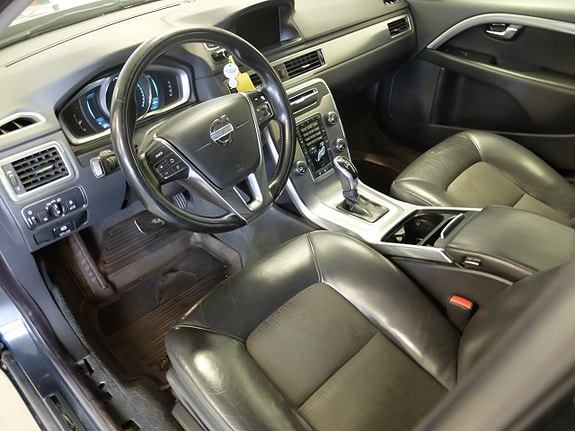 Volvo V70 7 of 12