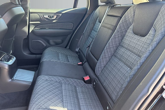 Volvo V60 11 of 18