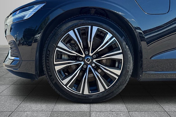 Volvo V60 8 of 18