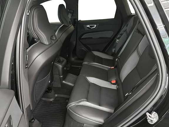 Volvo XC60 7 of 21