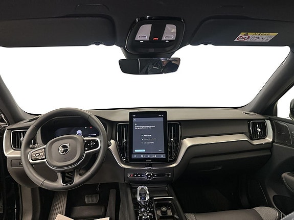Volvo XC60 8 of 21