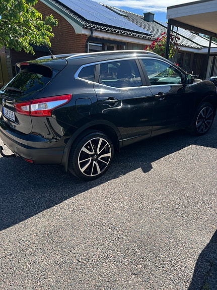 Nissan Qashqai 2 of 4
