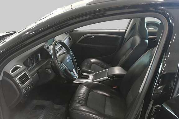 Volvo V70 8 of 12