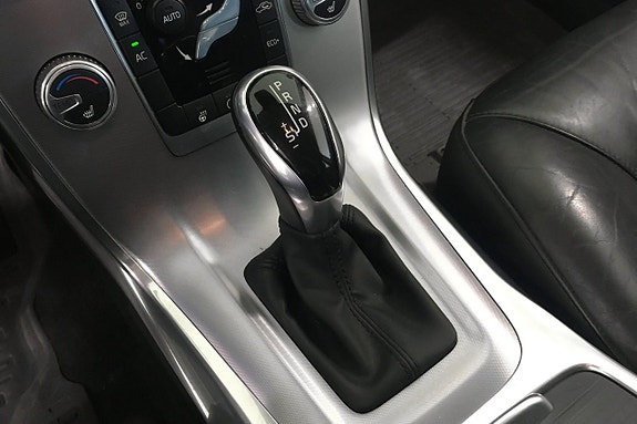 Volvo V70 12 of 12
