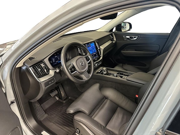 Volvo XC60 6 of 16