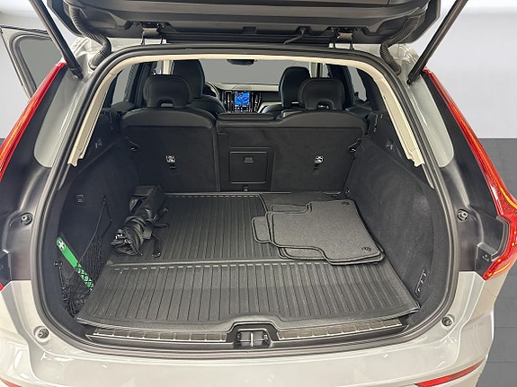 Volvo XC60 14 of 16