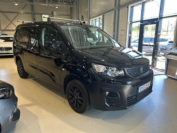 Peugeot Partner 2 of 5