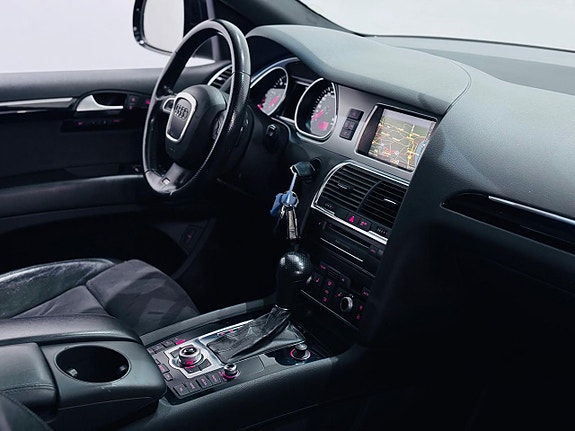Audi Q7 10 of 24