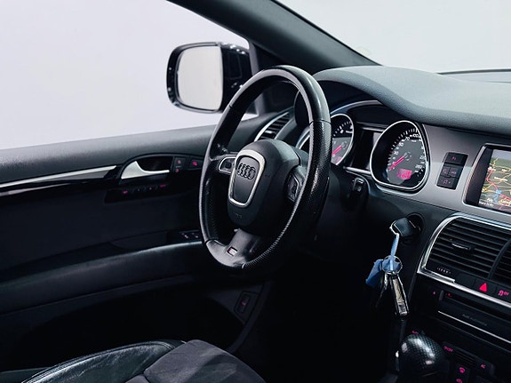 Audi Q7 9 of 24