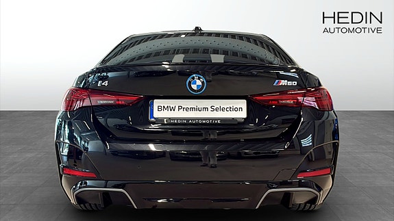 BMW i4 7 of 9