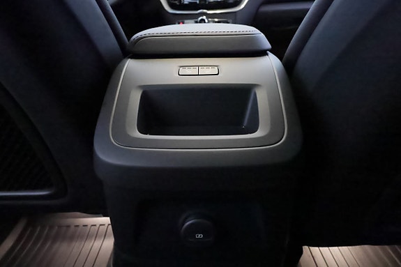 Volvo XC60 23 of 30