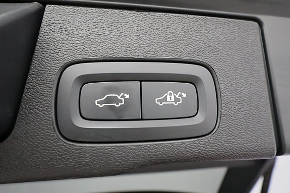 Volvo XC60 27 of 30