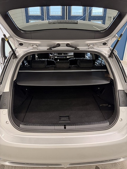 Lexus CT200h 26 of 29