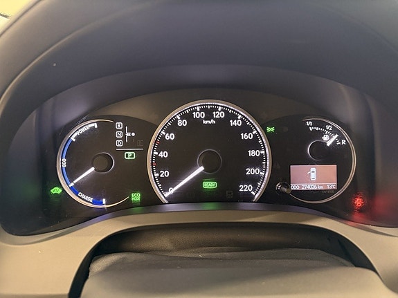 Lexus CT200h 19 of 29