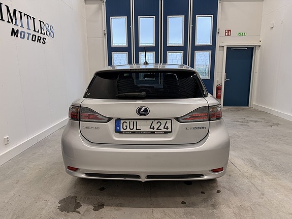 Lexus CT200h 4 of 29