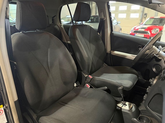 Toyota Yaris 14 of 26