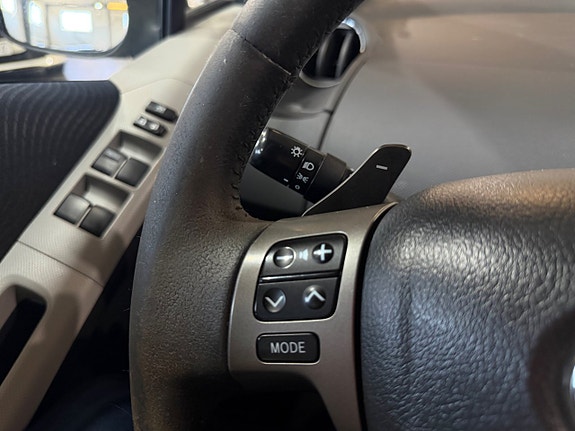 Toyota Yaris 24 of 26