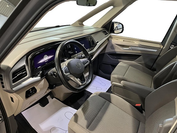 Volkswagen Multivan 6 of 19