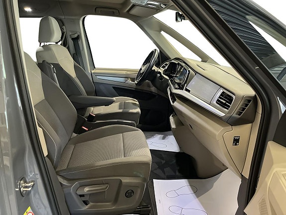 Volkswagen Multivan 18 of 19