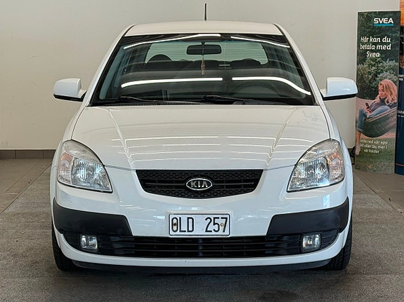 Kia Rio 3 of 10