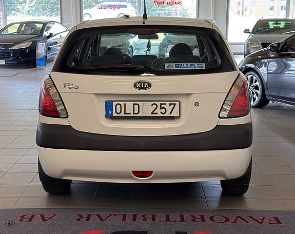 Kia Rio 10 of 10