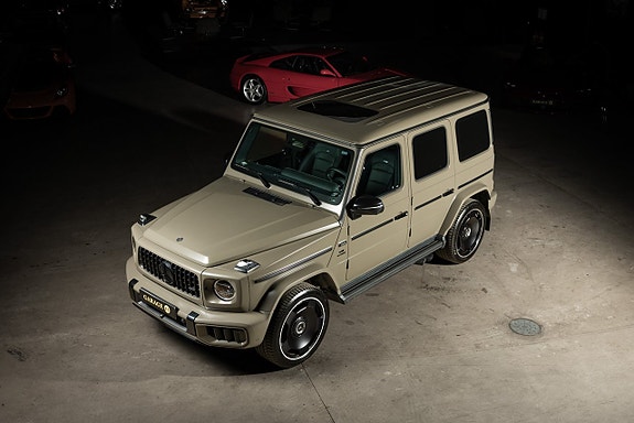 Mercedes-Benz G63 2 of 5