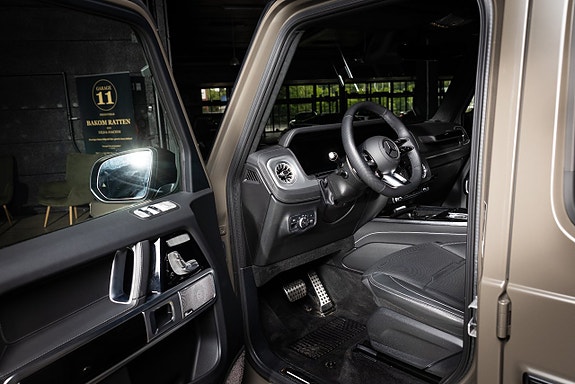 Mercedes-Benz G63 27 of 30