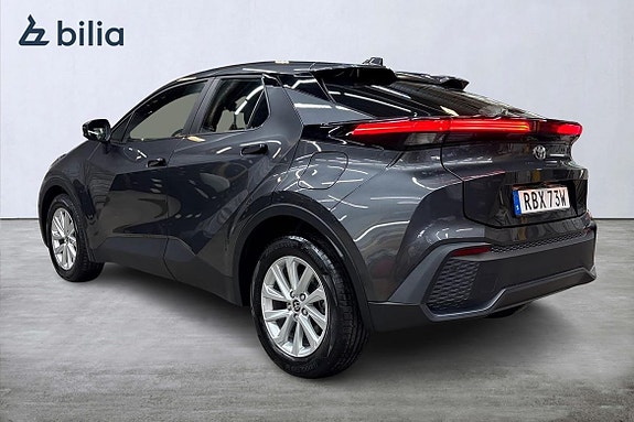 Toyota C-HR 2 of 21