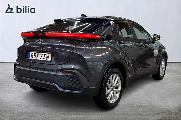 Toyota C-HR 19 of 21