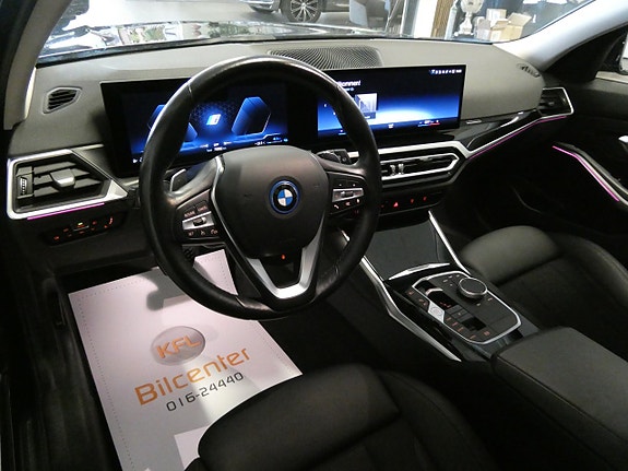 BMW 330e 10 of 20