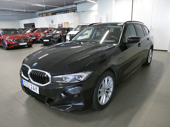 BMW 330e 7 of 20
