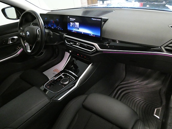 BMW 330e 11 of 20