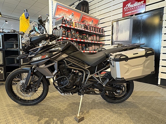Triumph TIGER 800 XCX 8 of 17