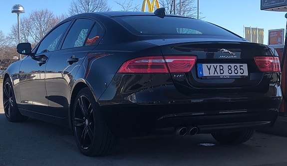 Jaguar XE 6 of 7