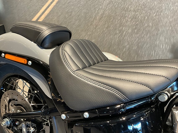 Harley-Davidson Street Bob 117 Omgående leverans 6 of 11