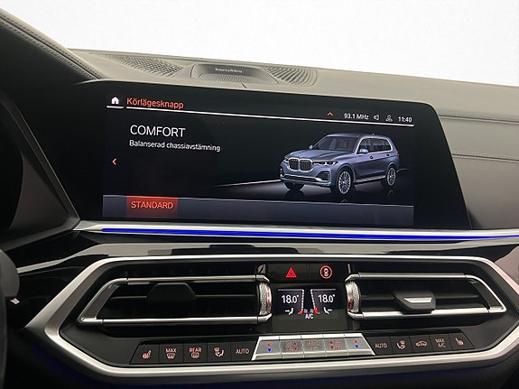 BMW X7 27 of 30