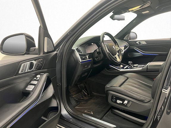 BMW X7 10 of 30