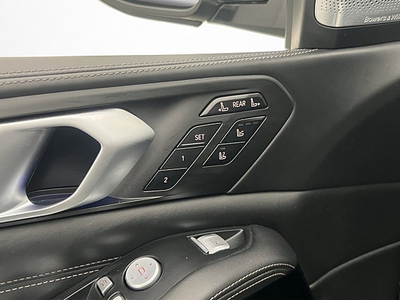 BMW X7 12 of 30