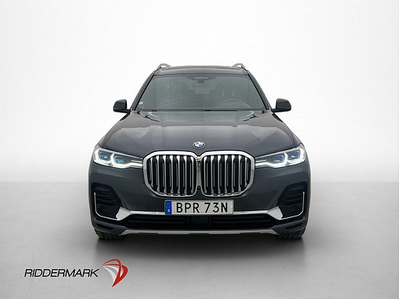 BMW X7 2 of 5